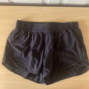 Lululemon Hotty Hot 4” shorts - Black